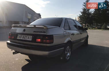 Седан Volkswagen Passat 1989 в 