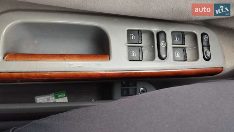 Седан Volkswagen Passat 2000 в Виннице