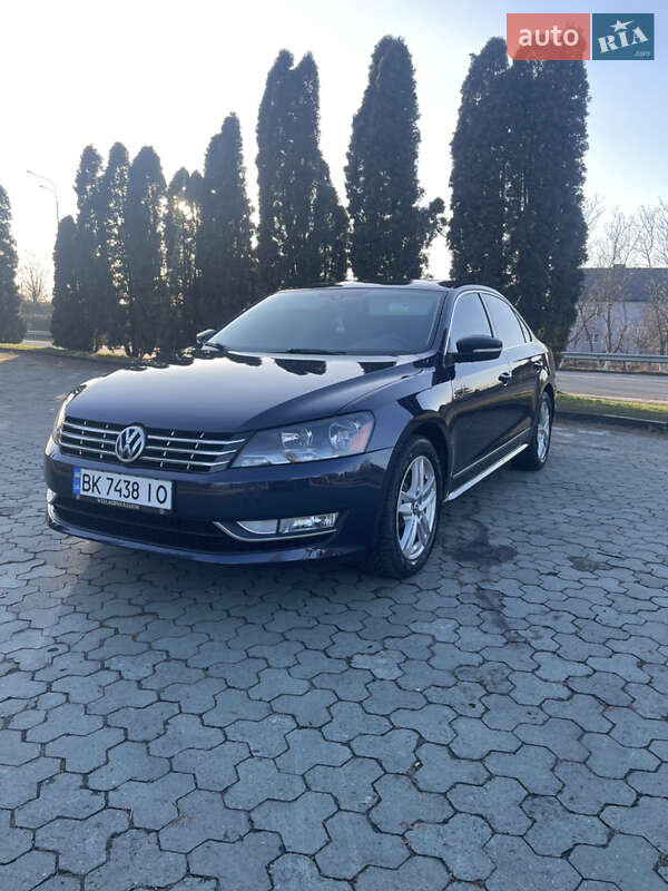 Седан Volkswagen Passat 2014 в Дубно