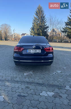 Седан Volkswagen Passat 2014 в Дубні