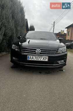 Седан Volkswagen Passat 2015 в Києві