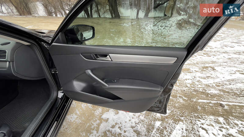 Седан Volkswagen Passat 2014 в Харькове