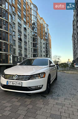 Седан Volkswagen Passat 2014 в Івано-Франківську