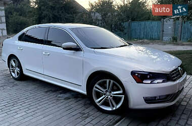 Седан Volkswagen Passat 2013 в Сумах