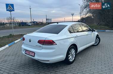 Седан Volkswagen Passat 2017 в Львове