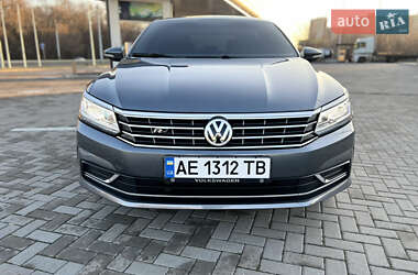 Седан Volkswagen Passat 2017 в Дніпрі