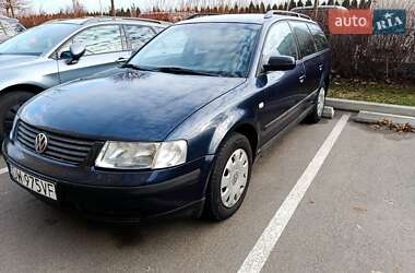 Універсал Volkswagen Passat 2000 в Києві