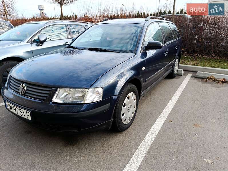 Універсал Volkswagen Passat 2000 в Києві