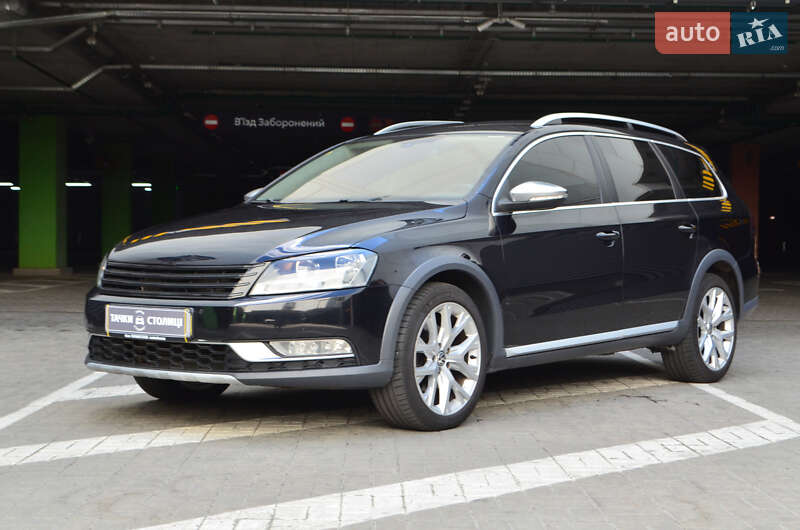 Універсал Volkswagen Passat 2012 в Києві