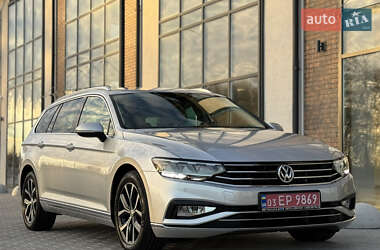 Універсал Volkswagen Passat 2020 в Києві