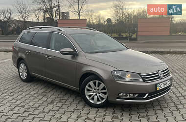 Універсал Volkswagen Passat 2011 в Дрогобичі