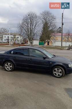 Седан Volkswagen Passat 1998 в Сквирі