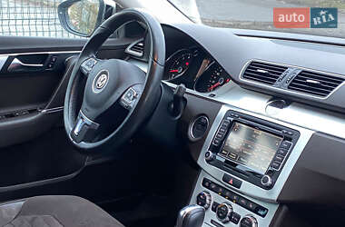 Універсал Volkswagen Passat 2011 в Сумах