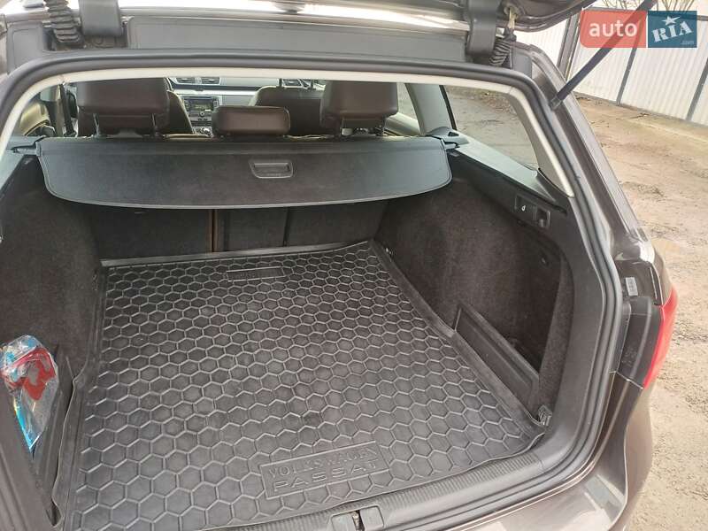 Универсал Volkswagen Passat 2012 в Кицмани