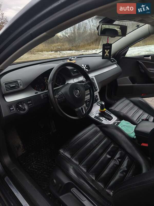 Универсал Volkswagen Passat 2010 в Тернополе