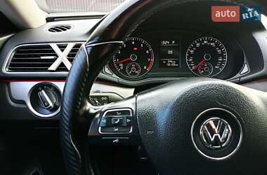 Седан Volkswagen Passat 2013 в Запоріжжі