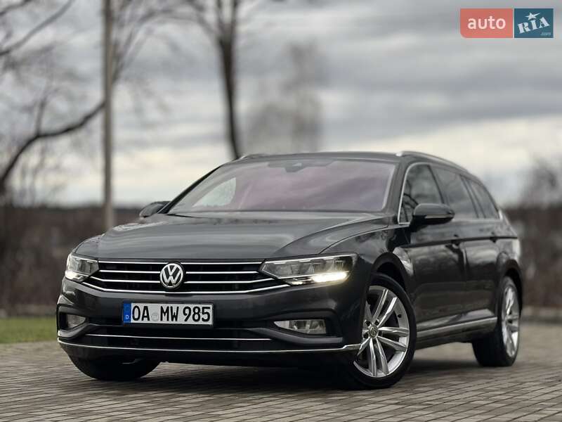 Універсал Volkswagen Passat 2020 в Дрогобичі