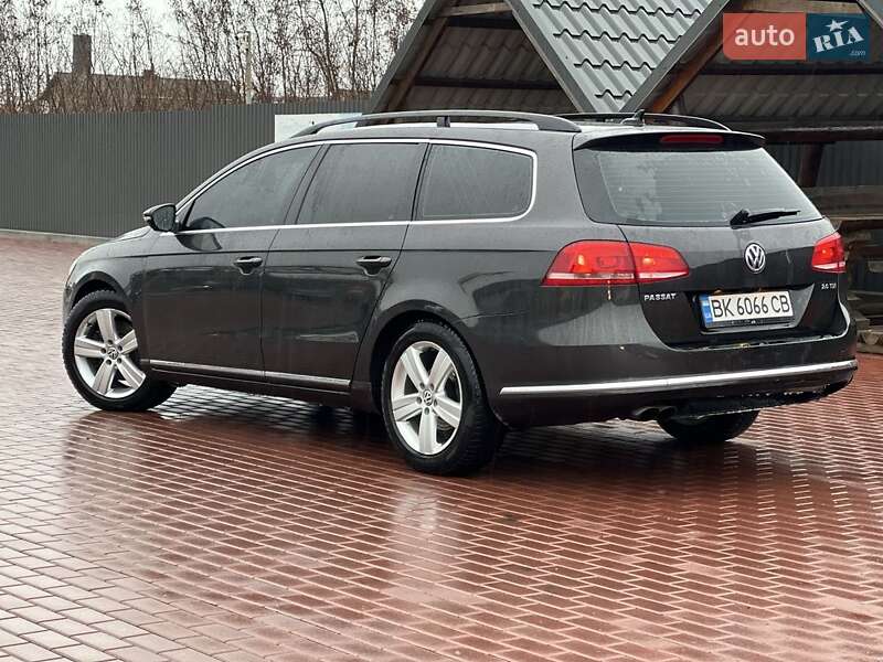 Универсал Volkswagen Passat 2011 в Сарнах