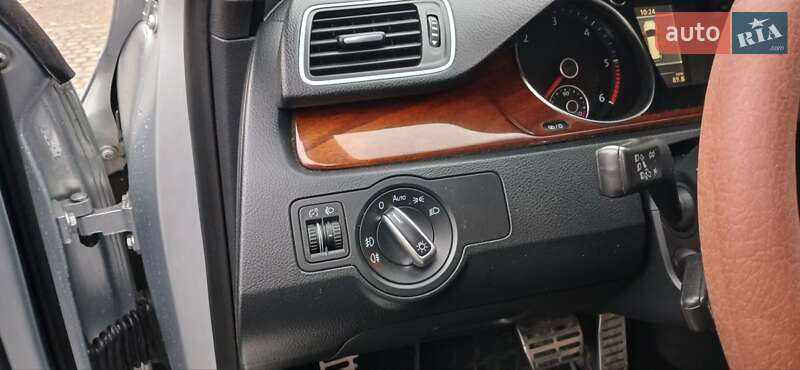 Универсал Volkswagen Passat 2013 в Старом Самборе