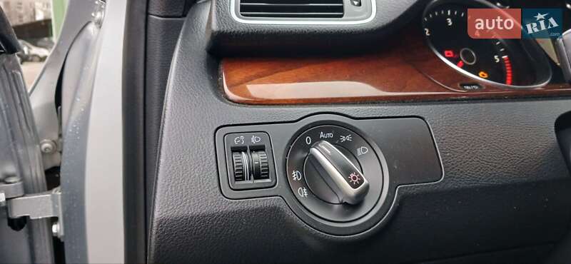 Универсал Volkswagen Passat 2013 в Старом Самборе