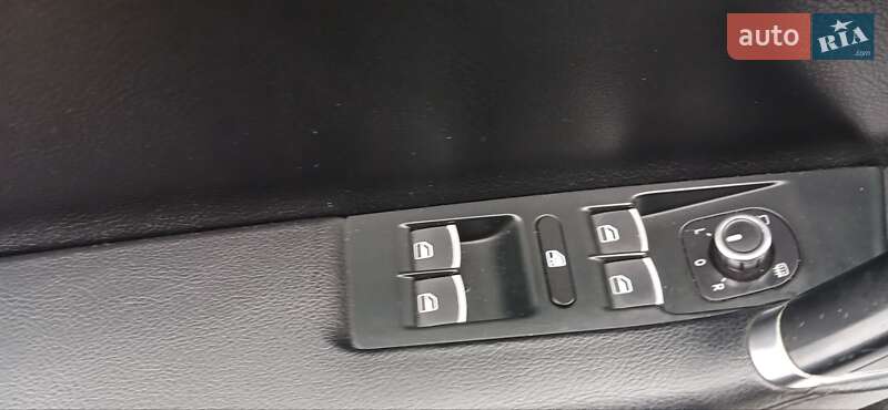 Универсал Volkswagen Passat 2013 в Старом Самборе