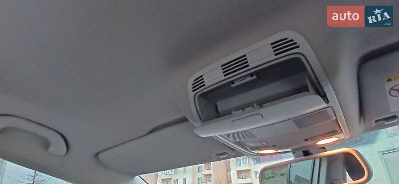 Универсал Volkswagen Passat 2013 в Старом Самборе