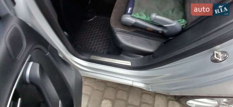 Универсал Volkswagen Passat 2013 в Старом Самборе