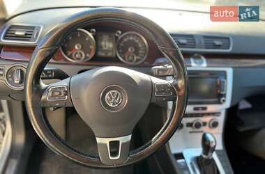 Універсал Volkswagen Passat 2012 в Вінниці