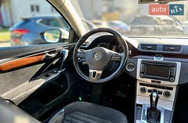 Універсал Volkswagen Passat 2012 в Вінниці