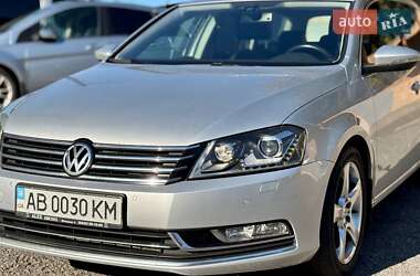 Універсал Volkswagen Passat 2012 в Вінниці