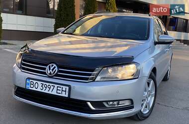 Універсал Volkswagen Passat 2012 в Дніпрі