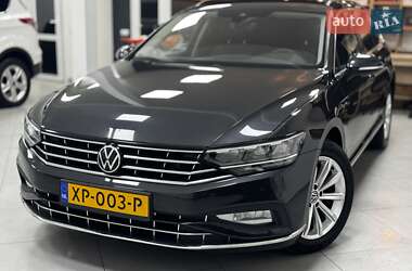 Універсал Volkswagen Passat 2021 в Дрогобичі