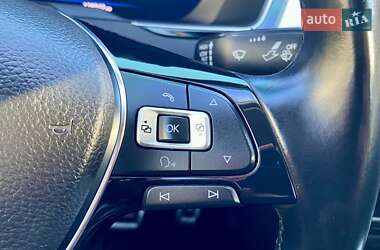 Седан Volkswagen Passat 2015 в 