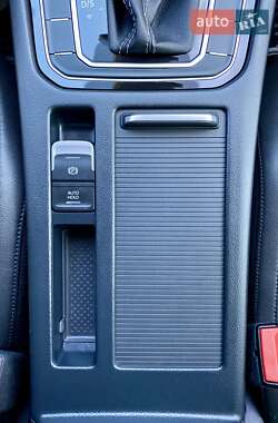 Седан Volkswagen Passat 2015 в 