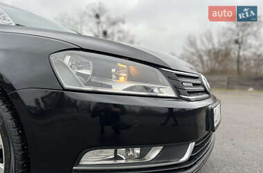 Универсал Volkswagen Passat 2012 в Киеве