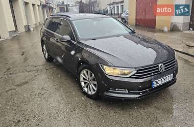 Універсал Volkswagen Passat 2015 в Самборі