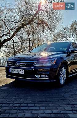 Седан Volkswagen Passat 2016 в Ізмаїлі