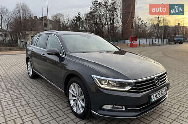 Універсал Volkswagen Passat 2018 в Житомирі