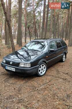 Універсал Volkswagen Passat 1993 в Краснокутську