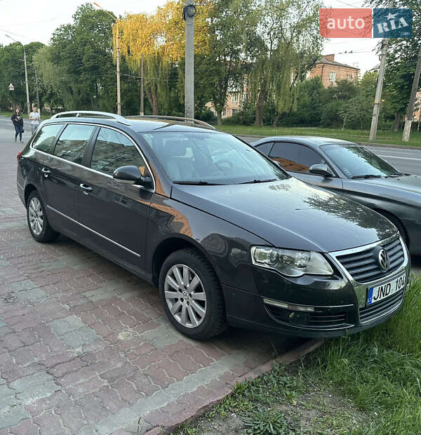 Універсал Volkswagen Passat 2006 в Городні