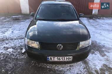 Седан Volkswagen Passat 2000 в Городенці