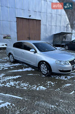 Седан Volkswagen Passat 2005 в Косові