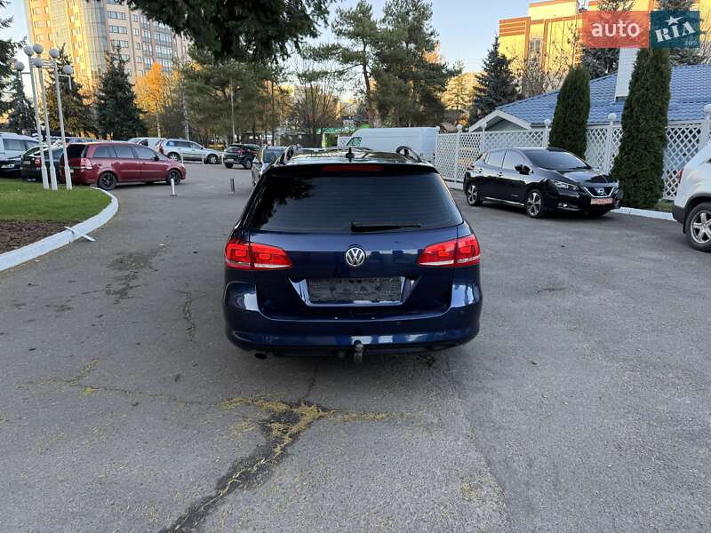 Универсал Volkswagen Passat 2011 в Ровно
