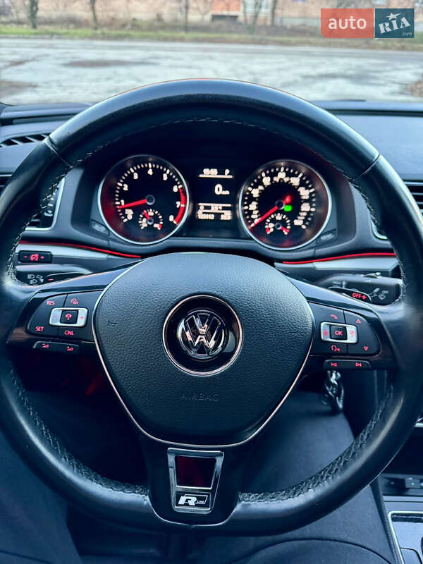 Седан Volkswagen Passat 2018 в Пирятине