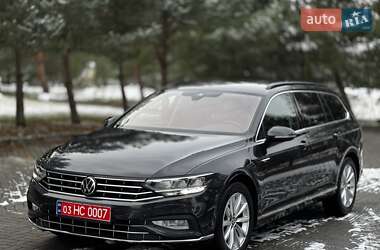 Універсал Volkswagen Passat 2021 в Дрогобичі