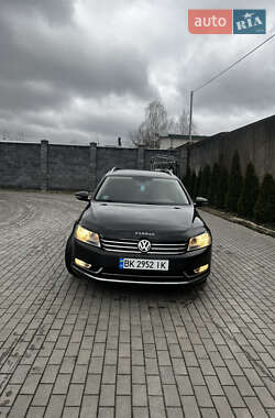 Універсал Volkswagen Passat 2011 в Рівному