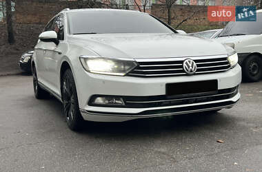 Універсал Volkswagen Passat 2015 в Києві