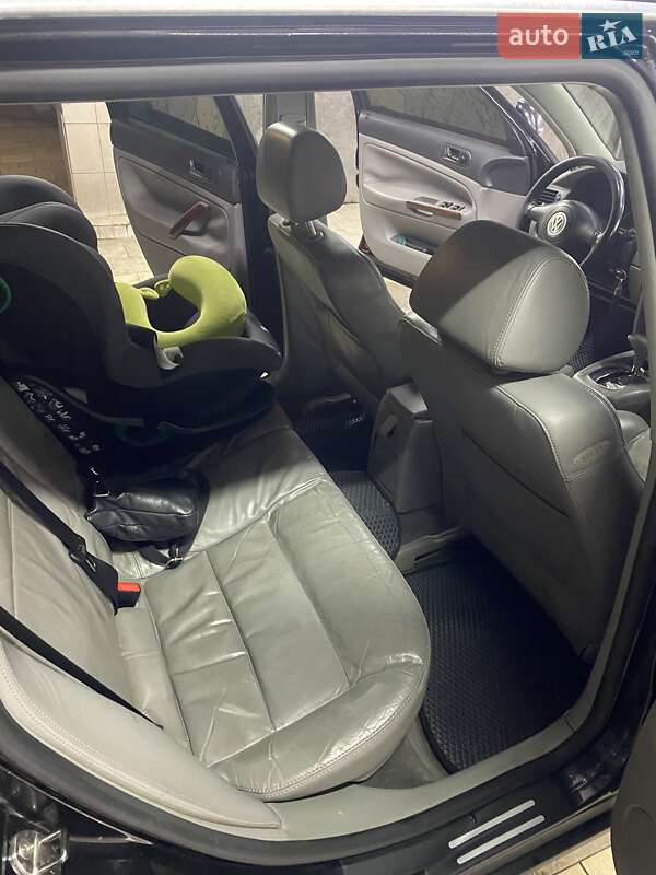 Универсал Volkswagen Passat 2004 в Киеве