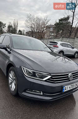 Універсал Volkswagen Passat 2015 в Києві