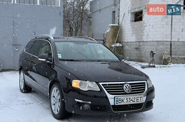 Універсал Volkswagen Passat 2007 в Рівному